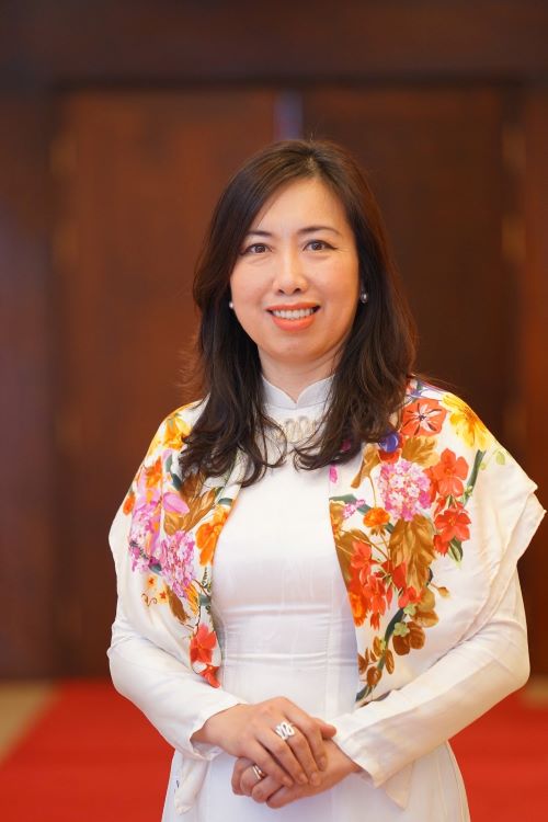 Uỷ viên Ban Thường vụ Đảng uỷ Bộ<br> Thứ trưởng Lê Thị Thu Hằng